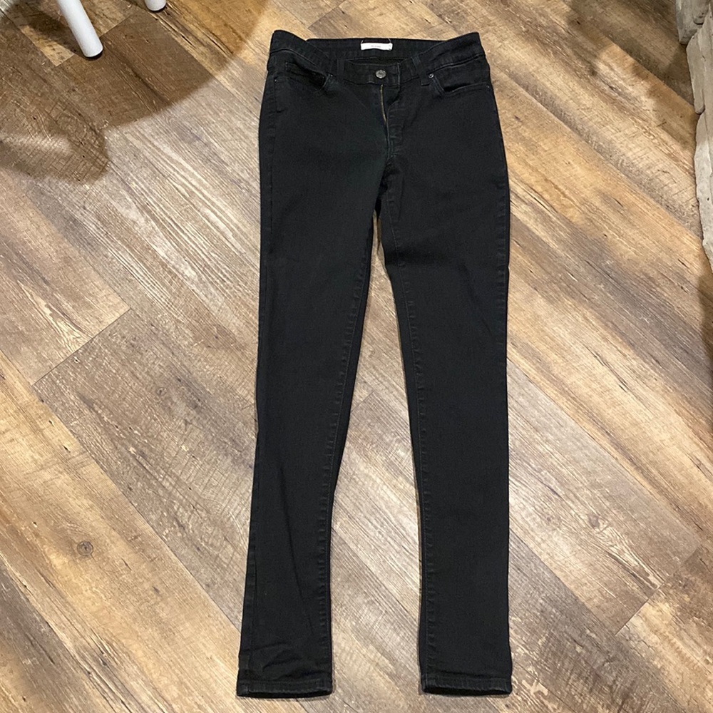 Like NEW black skinny Levi jeans